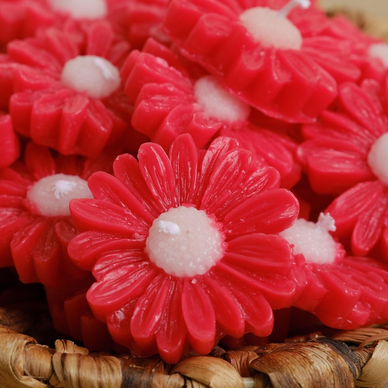 Handmade Decorative Candle (Floating Flower Red)