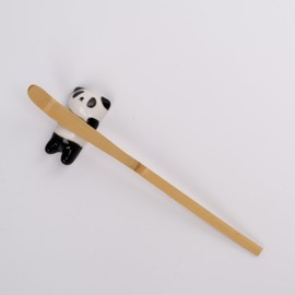 Joyscale Japanese Chashaku, Includes 1 * Matcha Scoops and 1 * Tea spoon holder, Matcha Spoon (Scoop), Brown Traditional Tea Bamboo Scoop for Matcha Tea and Coffee