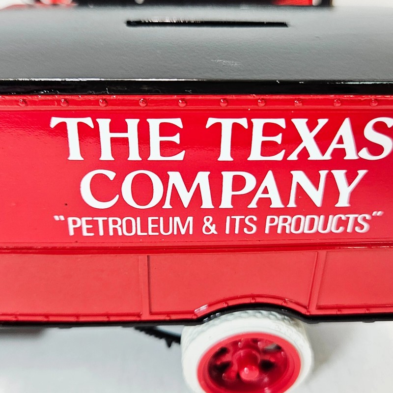 Ertl Mack Bulldog Lubricant Truck 1925 Texaco Die Cast Metal