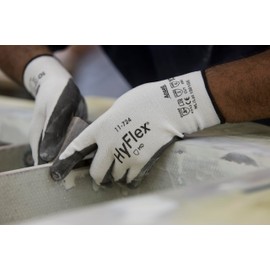 Ansell HyFlex 11-724 Cut protection gloves, mechanical protection, White, Size 9 (Pack of 12 pairs)