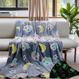 HSGLGNA Glow in The Dark Blanket Unicorns Gifts for Girls,Luminous Blanket for Kids and Adults,Soft Cozy Flannel Kids Throw Blanket - Birthday Bedroom Decor (owls, 130 x 150 cm)