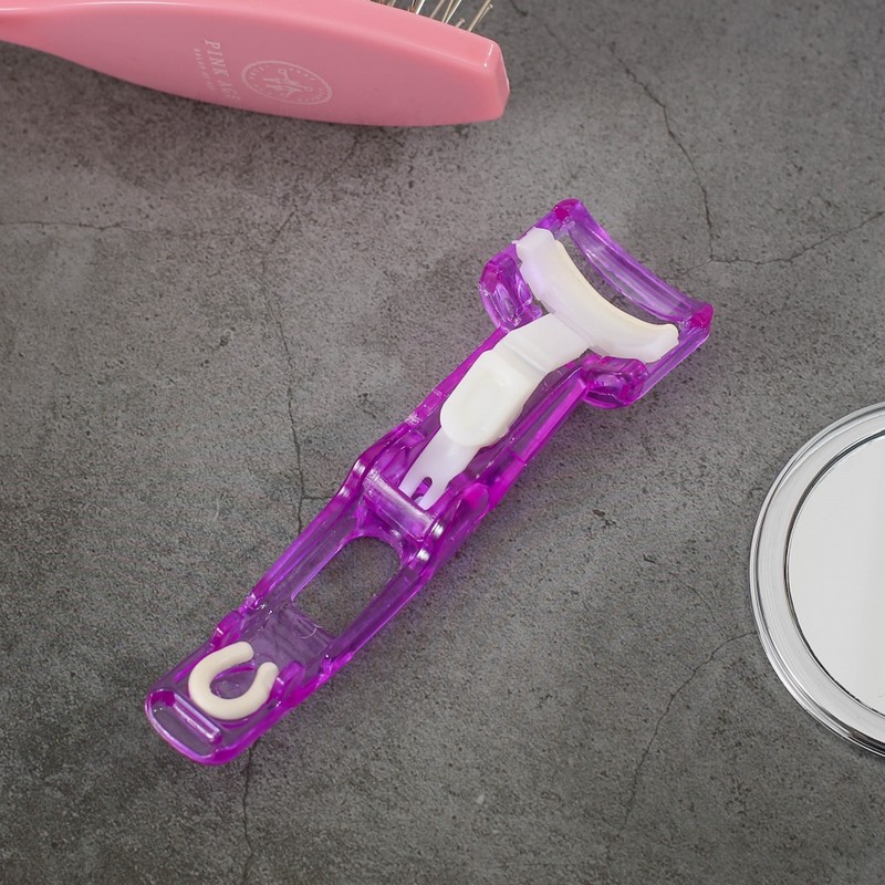 Tree Portable Foldable Makeup Eyelash Curler (Random Color)