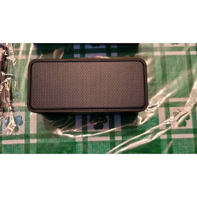 Leeds LEED'S Stark MINI BLUETOOTH SPEAKER 7198-17 makes a great