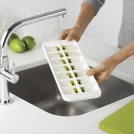 Joseph Quicksnap Plus Easy-Release Ice-Cube Tray with Stackable Lid, Green