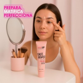 PINK UP Face Primer Primer de Rostro Prepara la Piel para Maquillaje Acabado Mate con Efecto Porcelana Prolonga Duración del Maquillaje Controla el Brillo de la Piel Mod PKF500