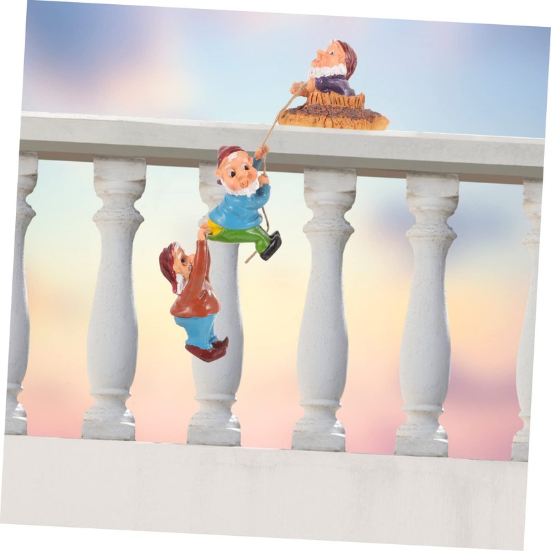 Levemolo 1 Set Creative Climbing Gnome Statue Pendant Resin Garden
