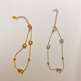 14k gold Roman numeral layered chain bracelet Roman numeral chain bracelet yellow gold (Yellow Gold) / 14k 금 로마숫자 레이어드 체인팔찌 로마숫자 체인팔찌  옐로우 골드 (Yellow Gold)