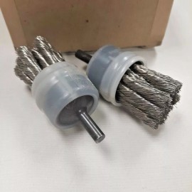 Osborn Scuf-Gard Brush End Knotted, 1" x 1-1/8" size 0.0104 code 33040 box of 12