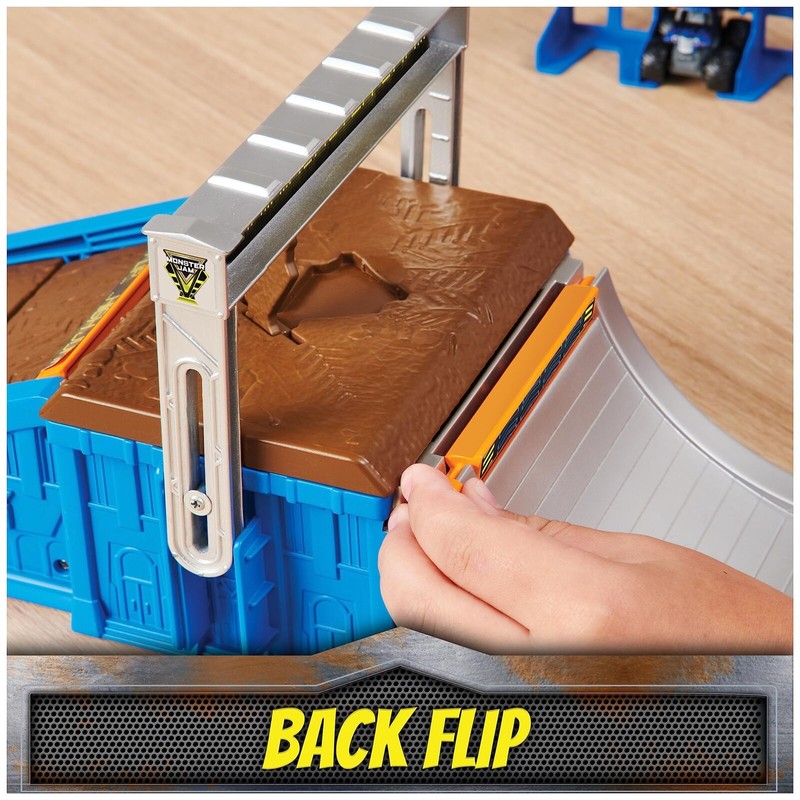 Monster Jam Mini Freestyle Flip Arena Toy Set with 2
