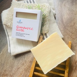 Bluebyrd Soap Romantic Rose Goat's Milk Soap Bar | Goat Milk Soap with Organic Shea Butter | Handmade Natural Fresh Goat Milk Bar Soap | Floral Scented (Rose)