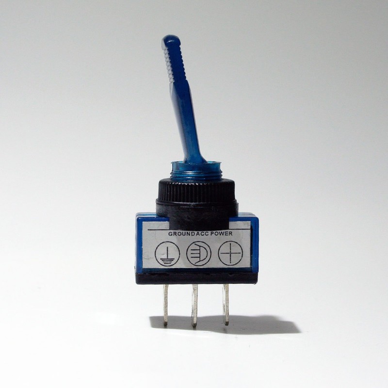 Illuminated 3 Pin 12V/20A Blue Long Switch 2 Positions On/Off