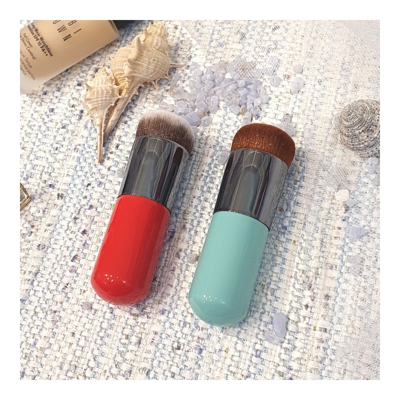 Tuttun Foundation Brush - Red / 뚠뚠 파운데이션 브러쉬 -