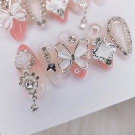 [Premium Nail] Pearl Butterfly Gradient Nail Handmade Nail Tip - Short Coffin / [프리미엄네일] 진주나비 그라데이션네일 수제네일팁 - 숏코핀