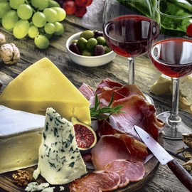 Servietten Essen und Trinken 20 Table Full of Appetizers Cheese Ham Table Decoration 33 x 33 cm