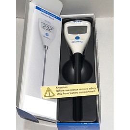 Hanna Pocket Thermometer with Sharp Tip Probe