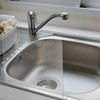 VOSAREA Acrylic Sink Splash Guard, Freestanding Kitchen Splash Panel Barrier