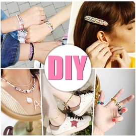 VASA NAMA Juego de 5800 Cuentas, Incluye 5100 Cuentas de Cristal de 3 mm y 700 Cuentas de Letras para Hacer Pulseras y Manualidades, 2 Rollos de Cuerda Elástica / Tijeras/ 20 Hebillas de Langosta / 20 Anillos