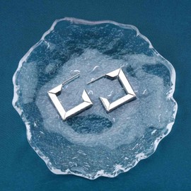 Allereya Vintage Hollow Square Earrings Geometric Square Stud Earrings Open Square Hoop Earrings Silver Minimal Earrings Jewelry for Women and Girls (Silver)