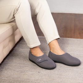 EUROPEAN SOFTEST Men's Wide 80-D Memory Foam Adjustable Closure On Slipper Breathable Washable Indoor/Outdoor House Shoe w/Anti Slip Sole (10, Grey)