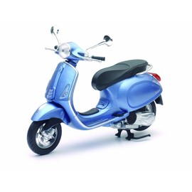New-Ray 57552 Vespa 1:12 Primavera Light Blue