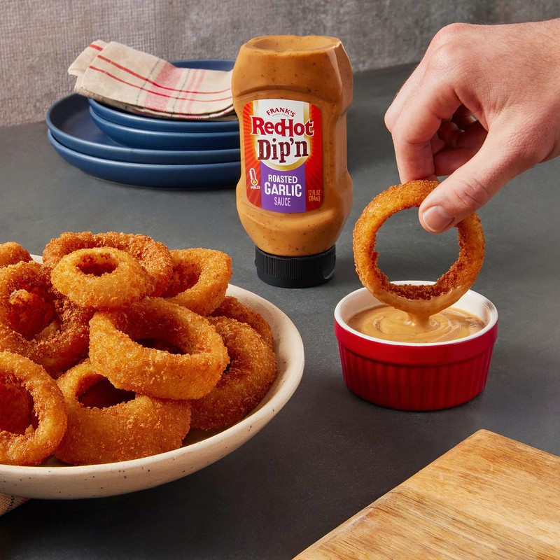 Frank's RedHot Dip'n Roasted Garlic Sauce, 12 fl oz