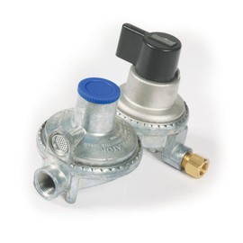 Camco Propane Double-Stage Auto-Changeover Regulator- For RVs with Dual Propane Tank Hookups, Maintains a Constant Gas Pressure With Auto Change From Empty to Full Tanks (59005)