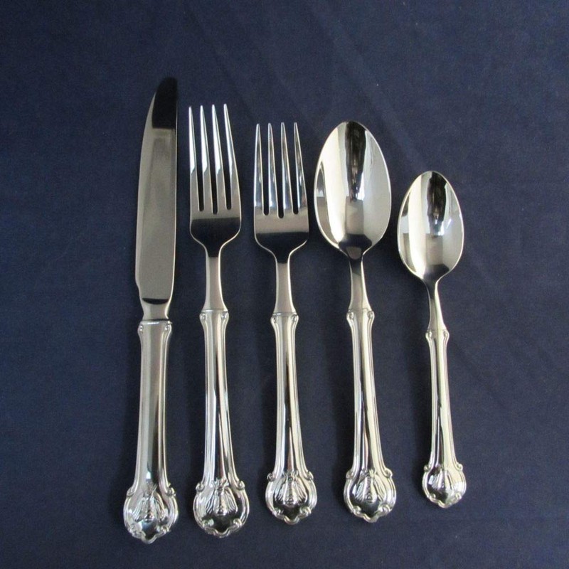 Wallace Napoleon Bee 18/10 Stainless Steel 20pc. Flatware Set (Service