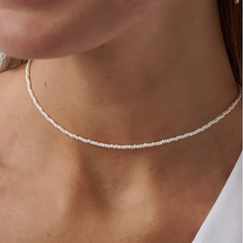 Jugielu Boho Tiny Seed Bead Necklace Choker White Beaded Necklace Chain Wedding Minimalist Rice Beads Collar Necklaces Jewelry for Women