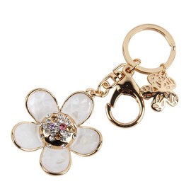 Nument Shell Daisy flower Keychain Metal Car Keychain key ring Women girls Handbag Decoration Gift Box Packed