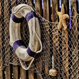 com-four® 1 x Decorative Fishing Net 100 x 200 cm - Natural-Coloured Catch Net as Wall Decoration and Photo Holder - Fishing Tool - Decorative Standing Net, Trap - Driftnet Wall Hanging (1 Piece -