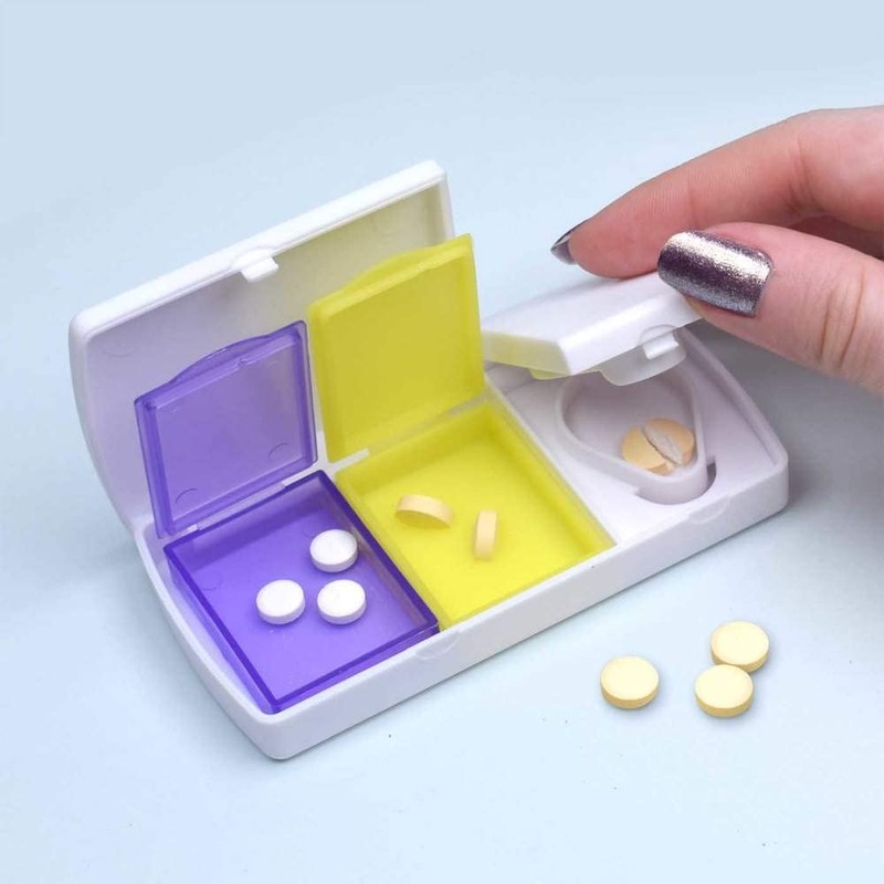 'Horse Running ' Pill Box with Tablet Splitter (PI00032662)