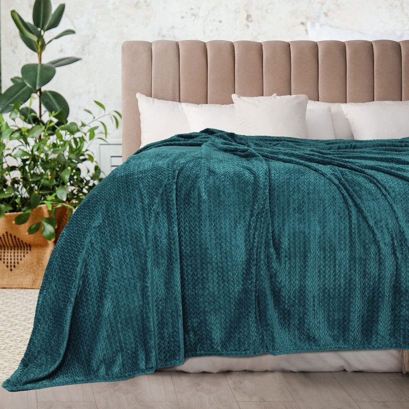 PiccoCasa Flannel Fleece Twin Size Blanket,Soft Microfiber Couch Sofa Throw,Jacquard