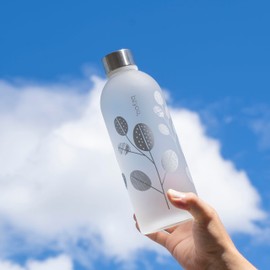 bzyoo 32oz 1 Liter Clear Water Bottle with Time Marker, Leaf Design, Durable Plastic, BPA-Free, Reusable with Measurement Markings for Fitness and Outdoor Activities (Color: Silver)