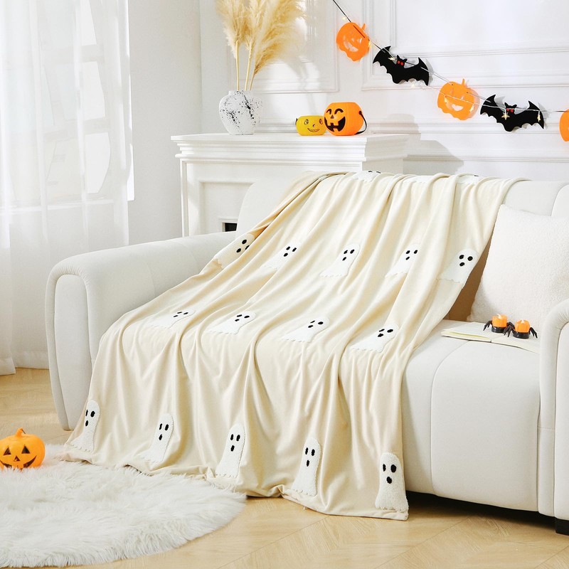 Halloween Ghost Throw Blanket 50x60, Ultra Soft Velvet All-Season Decorative