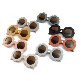 8 Pairs Flower Sunglasses,Cute Kids Sunglasses Daisy Toddler Sunglasses,Party Photography Props for Boys Girls Fun Gifts, for Party, Accessories, Outdoor,Beach