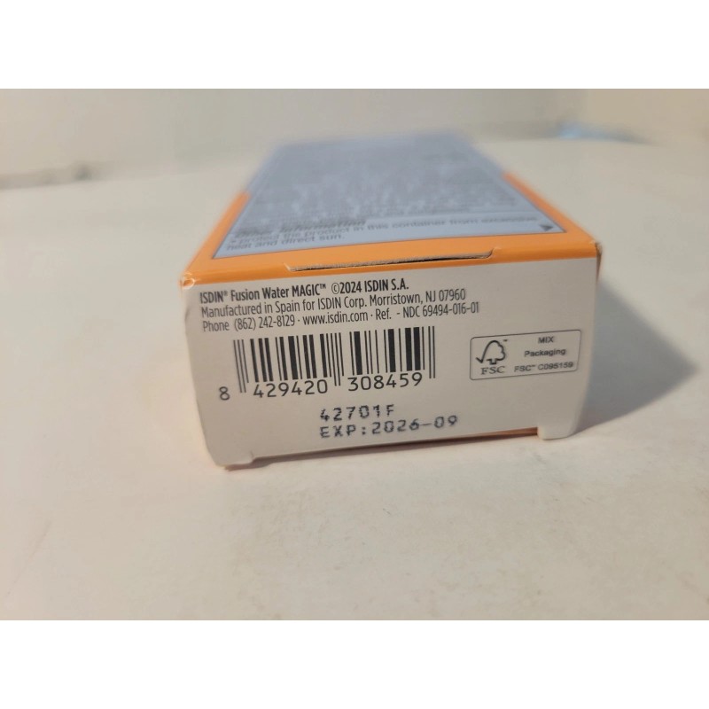 Isdin Fusion Water MAGIC, Ultralight Broad Spectrum SPF 40 Sunscreen