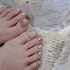 Gold Glitter Press on Toenails Short Square fake toenails with Design White Stick on Toenails Diamond Glue on Toenails Full cover Rhinestone toenails Acrylic nails for Women Girls Manicure 24pcs