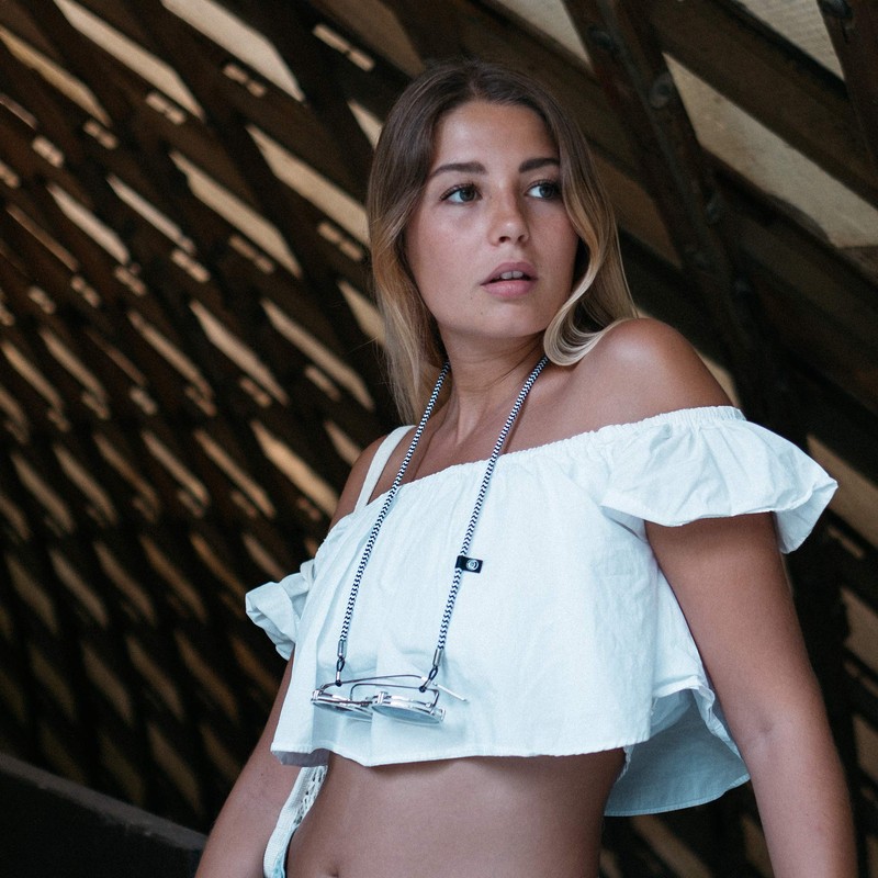 hangloo - The high-quality glasses strap for all glasses -