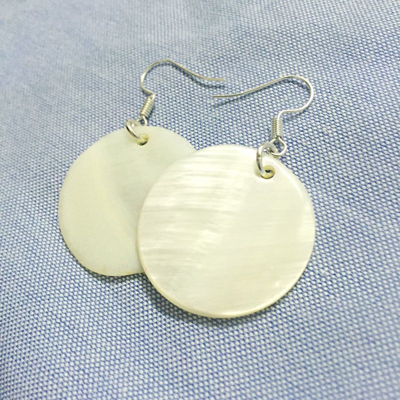 AMOR SPES Natural White Sea Shell Silver Drop Dangle Earrings