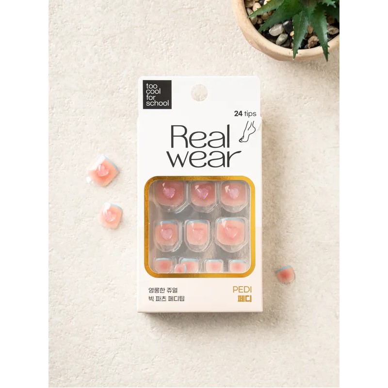 DAISO Too Cool For School Real Wear Pedi Tip Shaichik