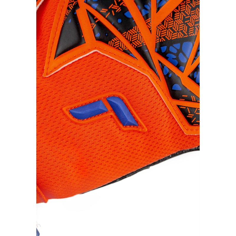Reusch Attrakt Infinity NC Junior Goalkeeper Gloves for Children, Ideal