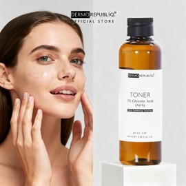 Niacinamide Arbutin Hyaluronic Acid Facial Toner Moisturizer 100ml Hydrating Essence Liquid for Dry Dull Skin Glass Bottle
