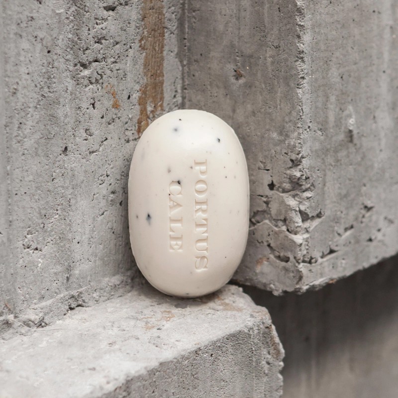 Portus Cale Ruby Red 150g Exfoliating Luxury Soap Bar Paper