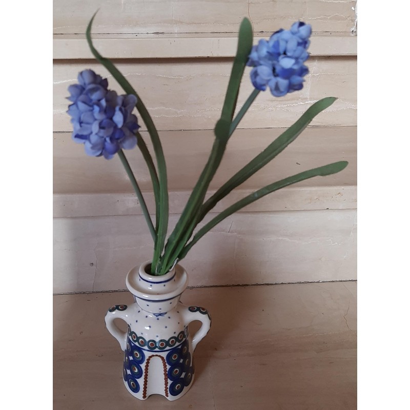 Dekorativer Kerzenhalter aus Keramik, traditionelles Design mit weißen und blauen