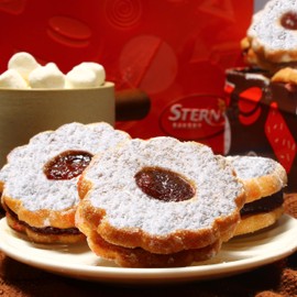 Linzer Cookies – Christmas Holiday Cookie Tin, 18 Count | Gourmet Holiday Cookies Gift Box for Colleagues, Friends & Women | Kosher, Nut-Free, Dairy-Free – Stern’s Bakery