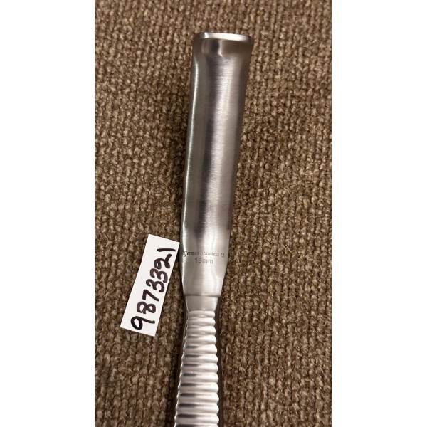 Cloward retractor with Lip 7.5" blade 18mm With Lip