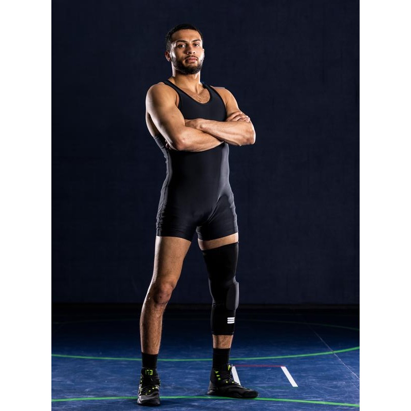 Cumulus Sport Mid-Length Padded Knee Sleeve - Black - Size: