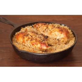 Lodge 9 Inch Cast Iron Pre-Seasoned Skillet – Signature Teardrop Handle - Use in the Oven, on the Stove, on the Grill, or Over a Campfire, Black