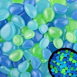 900Pcs Mixed Size Glow in The Dark Pebbles Glowing Rocks Glow in The Dark Stones for Fish Tank Garden Driveway Outdoor Landscaping，Bule and Green
