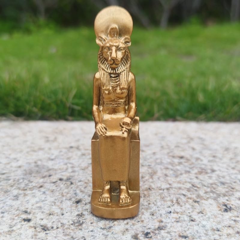 TRANGSOOG - Estatua de la diosa egipcia Sekhmet sentada en